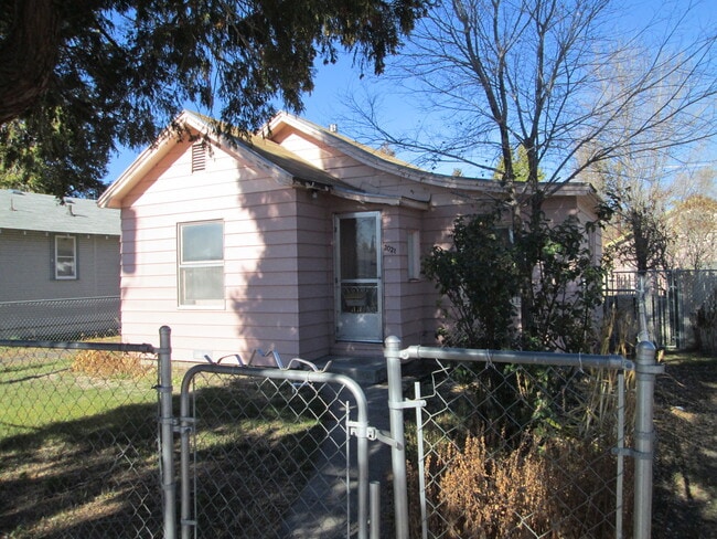 Building Photo - 2021 Reclamation Ave Rental