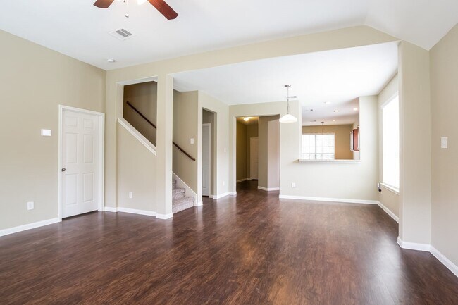 Photo - 13433 Raintree Dr