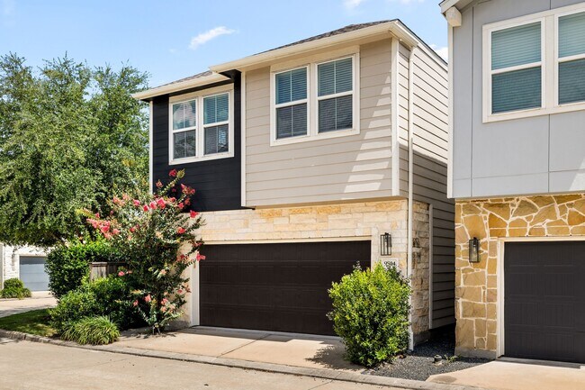 Photo - 9914 Brickhouse Dr