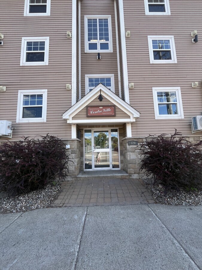 Photo - 320 St. George St Unit 307