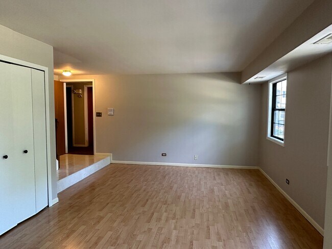 Photo - 1486 W Jefferson Ave Unit E
