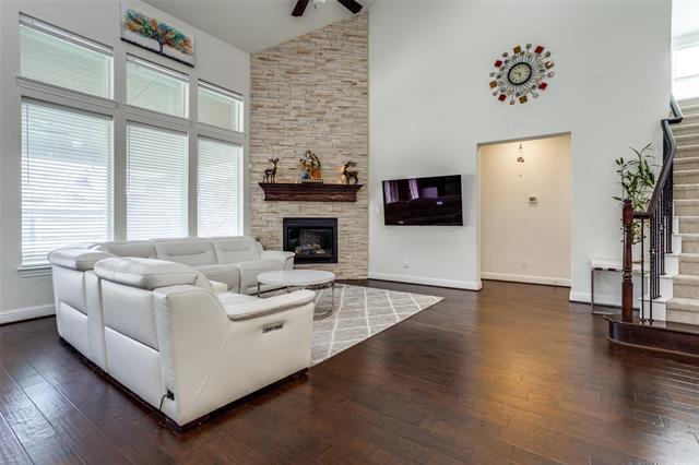 Photo - 821 Yarrow St