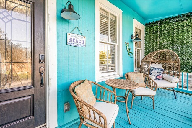 Photo - 1208 Avenue K