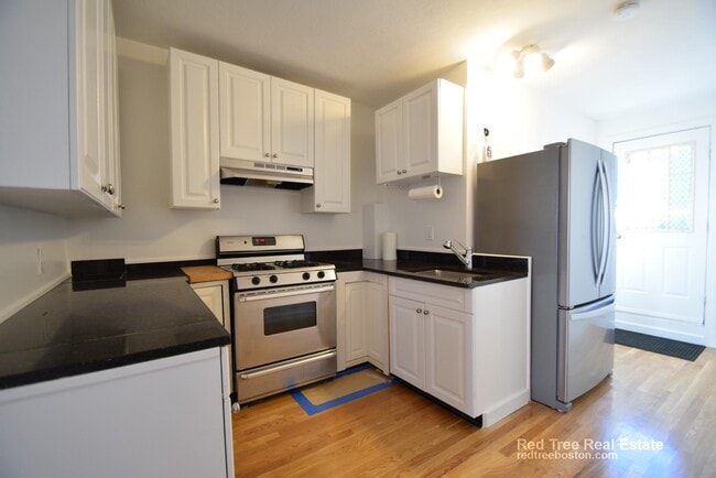 Photo - 682 Parker St Unit 1