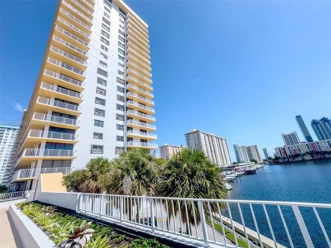 Photo - 290 174th St St Condo Unit 2306