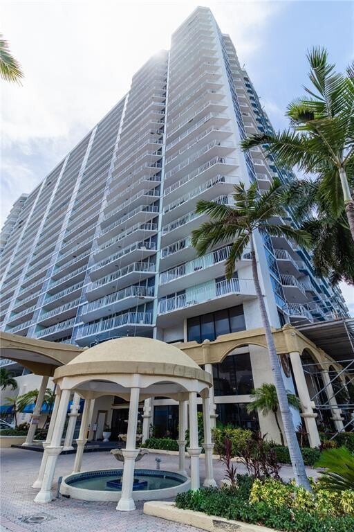 Photo - 7601 E Treasure Dr Unit 2022