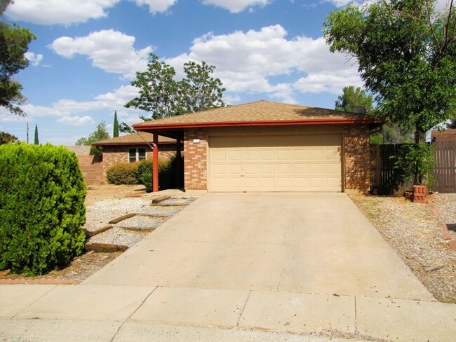 3BR/2BA./2CG, 1480 sq.ft. rental in Sierra... - 3BR/2BA./2CG, 1480 sq.ft. rental in Sierra... House