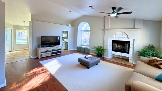 Photo - 10172 Evelyn Ave