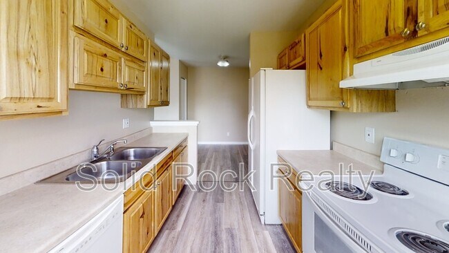 Photo - 705 San Gabriel Pl