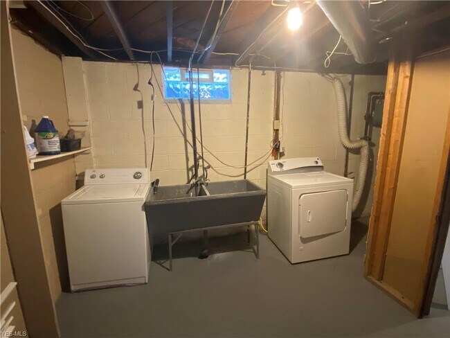 Photo - 1181 Hilltop Dr