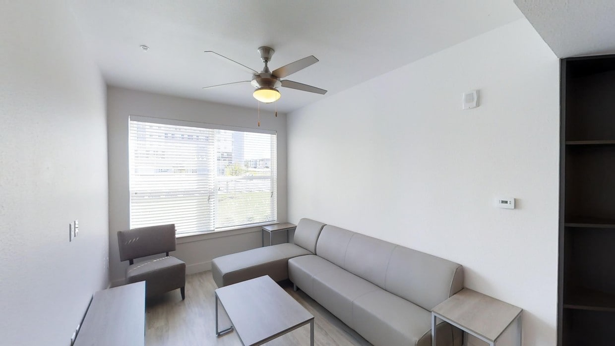 Photo - Park West Apartments