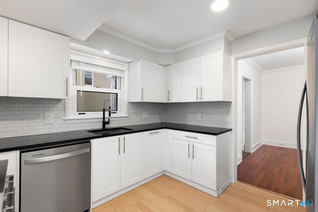 Photo - 43 Gregory Blvd