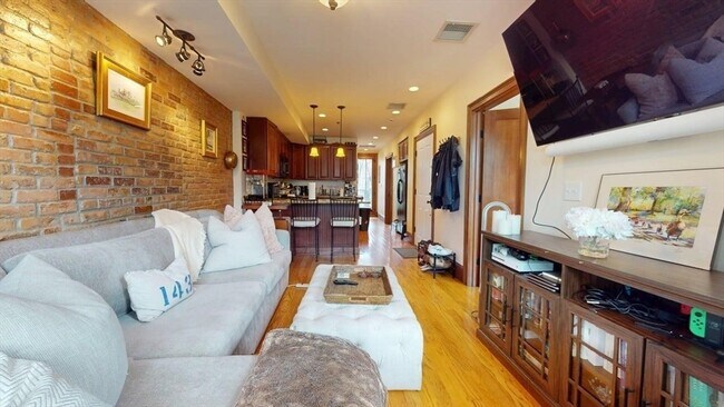 Photo - 661 Tremont St Unit 3##