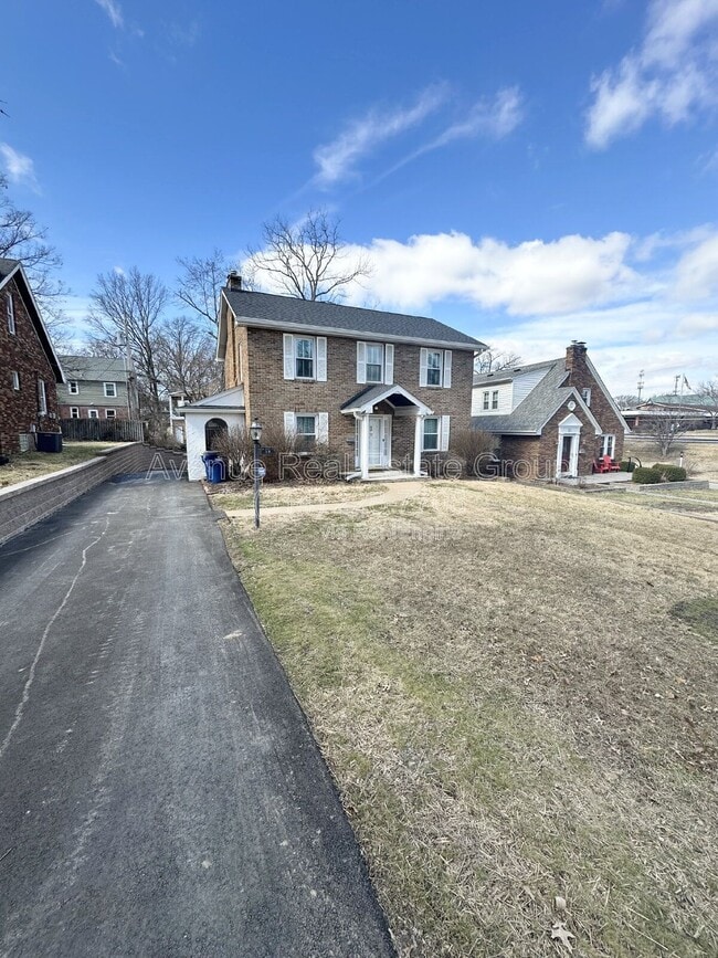 Photo - 19 Hardith Hill Ct