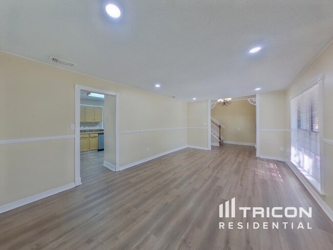 Photo - 1005 Faircloth Ct