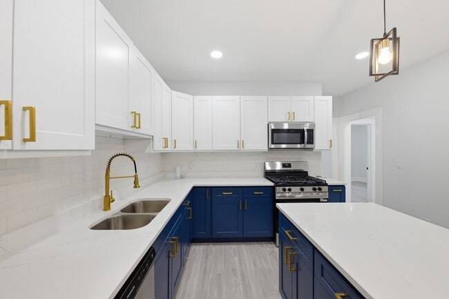 Photo - 142 W 103rd Pl