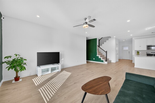 Photo - 30611 Castle Cove Dr