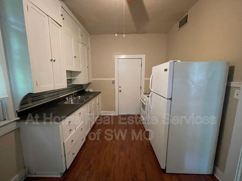 Photo - 530 W Mt Vernon St Unit Apt #1