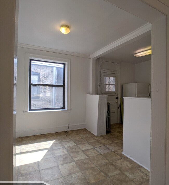 Photo - 2332 N Spaulding Ave Unit 1A