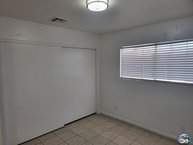 Photo - 162 W Alamo St