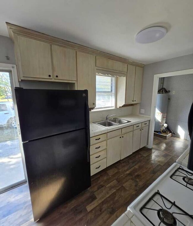 Photo - 310 S Wickham St