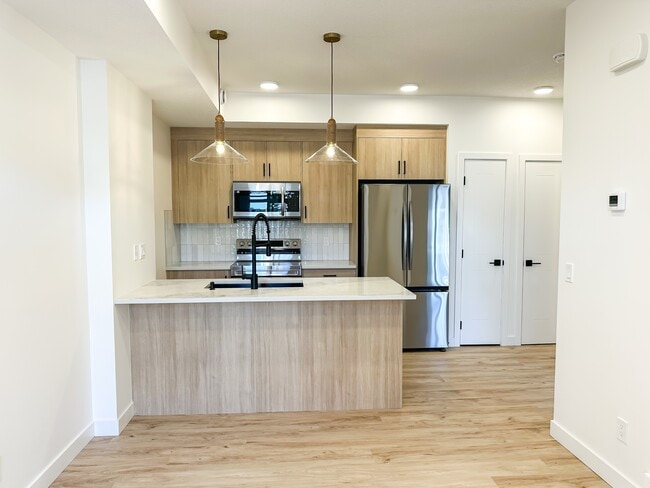 Photo - 20983 Seton Way SE