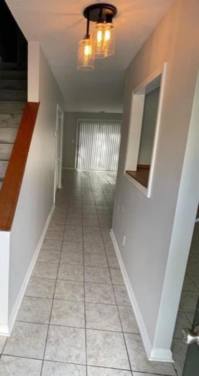 Entry Way - 1025 Carolina Rd Unit DD1