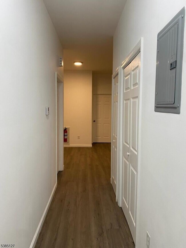 Photo - 36 Dassing Ave