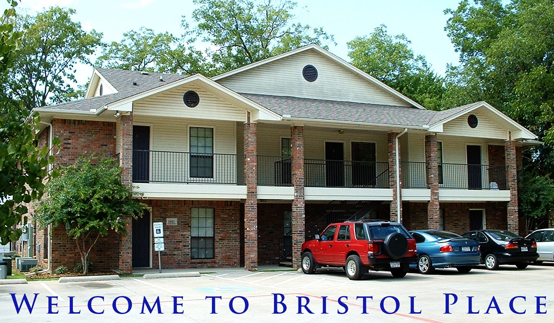 Bienvenido a Bristol Place - 1011 N Austin St Unidad 5
