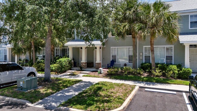 Charming Townhome in Serene Country Chase ... - Charming Townhome in Serene Country Chase ...