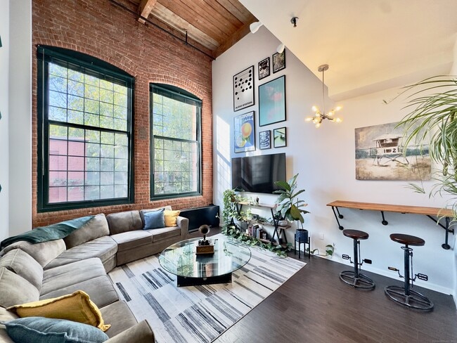 Building Photo - 25 Grand St Unit APT 211