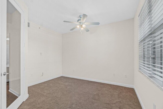 Photo - 11840 Valencia Gardens Ave