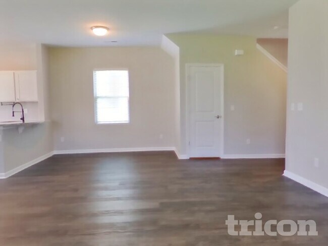 Photo - 1035 Lonergan Cir