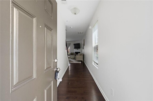 Photo - 565 Dasheill Ln