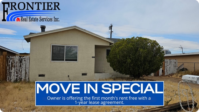 Building Photo - Live Large in a Cozy Retreat! Private Back... Rental