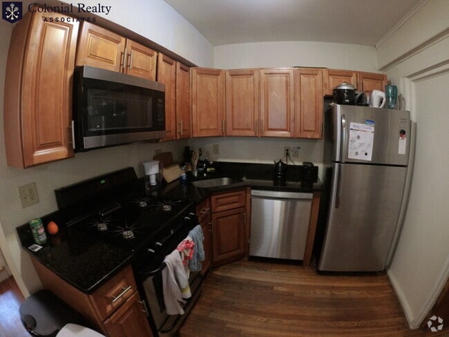 Building Photo - 241 Freeman St Rental