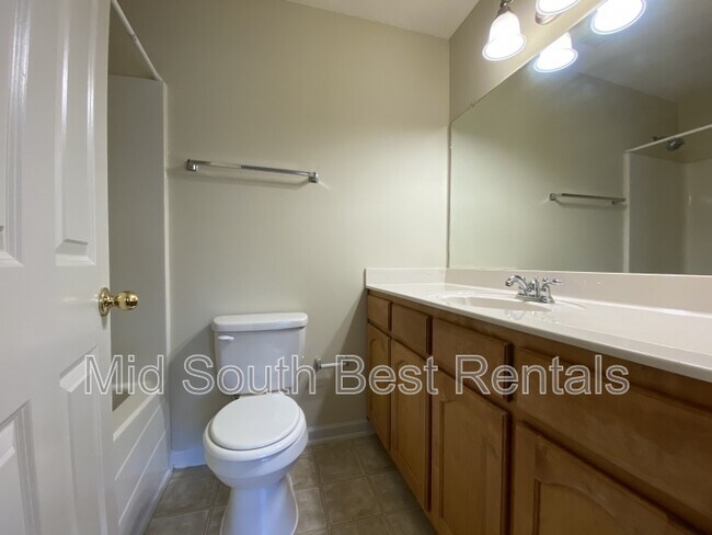 Photo - 2505 Boxford Ln