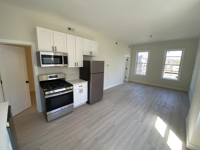 Building Photo - 1 bedroom in Chicago IL 60642 Unit 1R Rental