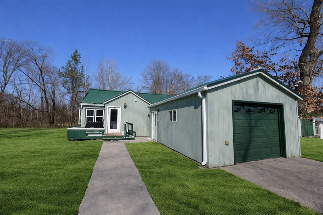 Photo - 10714 Gull Point Rd