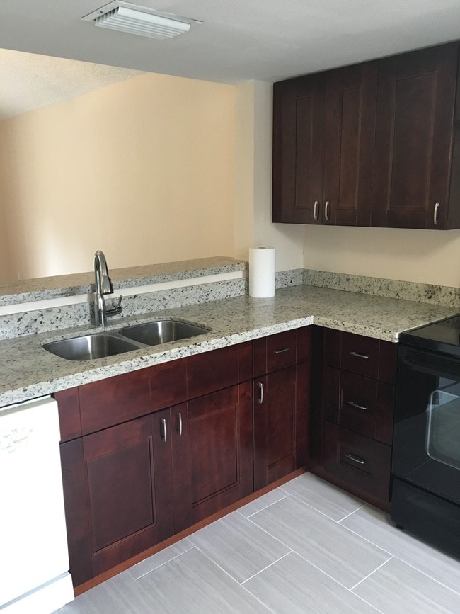 Photo - 17464 Dumont Dr