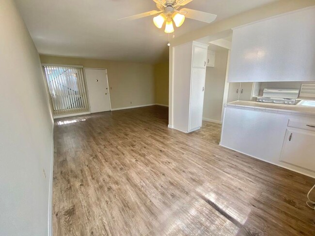 615 E Providencia Ave - 615 E Providencia Ave Apartments