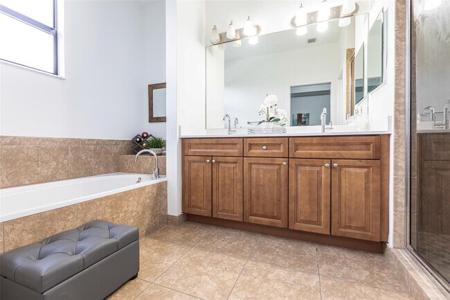 Photo - 4851 NW 57th Ct