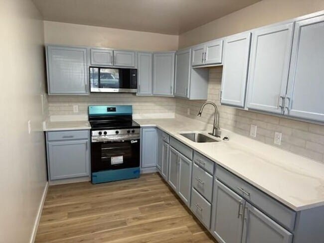 Photo - Cozy 2-Bedroom Apartment Available! | MOVE-IN SPECIAL: Move in now and get half off your first mo...