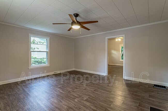 Photo - 8 Wrigley St