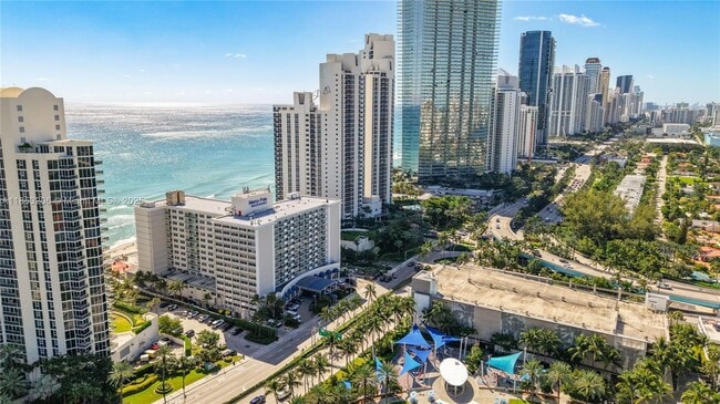 Building Photo - 19201 Collins Ave Unit 610