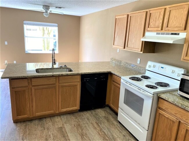 Photo - 13054 Lexington Summit St