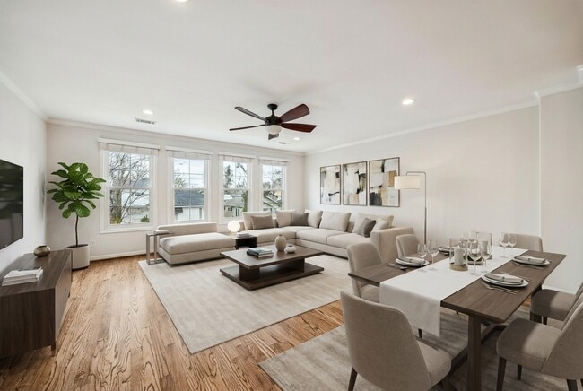 Building Photo - 1135 Louise St