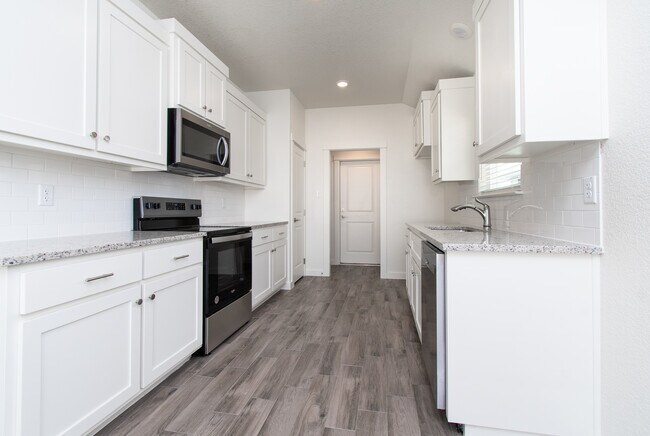 Photo - 1418 Cedar River Ln