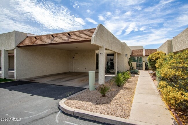 Photo - 1923 E Duke Dr