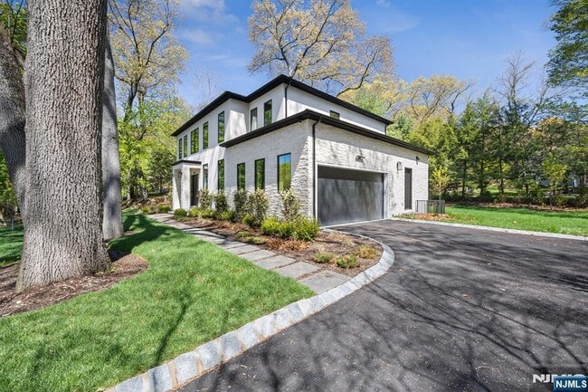 Photo - 242 Hardenburgh Ave